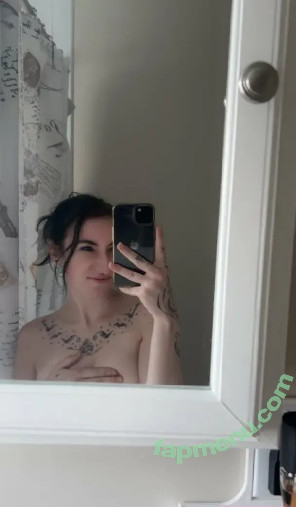 hotemo-chick nude photo #0004 (thateslutvibe)