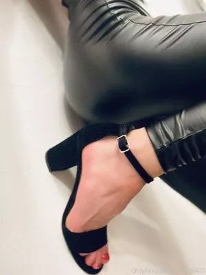 hotfallingdevil / aniela_hfd / fallingdevil / fallingdevill / hotfallingdevill nude photo #0038