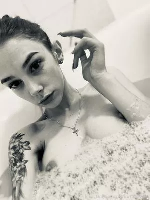 hotfallingdevil / aniela_hfd / fallingdevil / fallingdevill / hotfallingdevill nude photo #0062