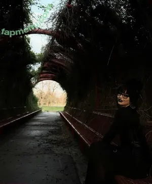HotGothMlf / yourhotm.lf / yourhotmlf nude photo #0052