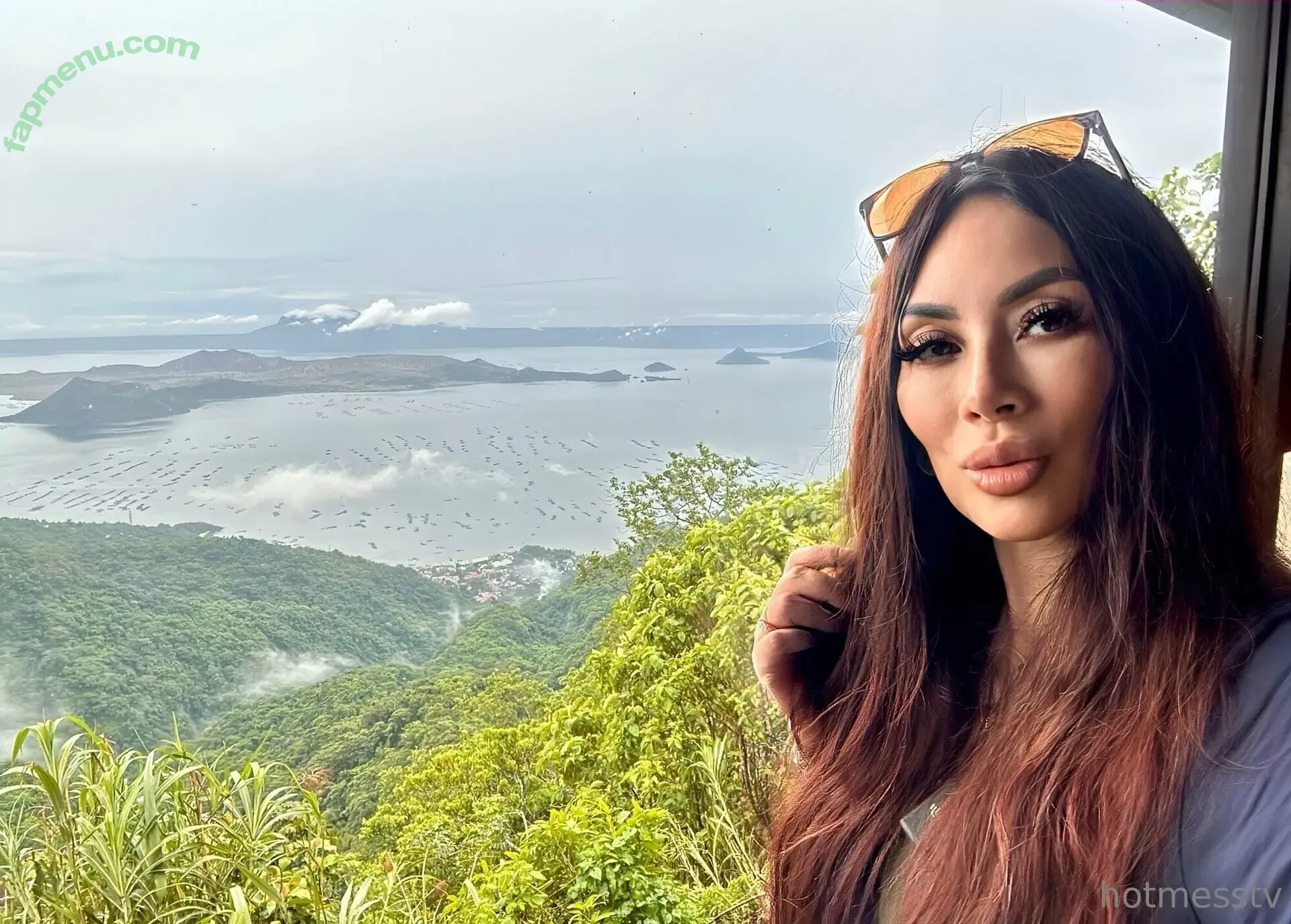 hotmesstv nude photo #0026 (hotmesstv)