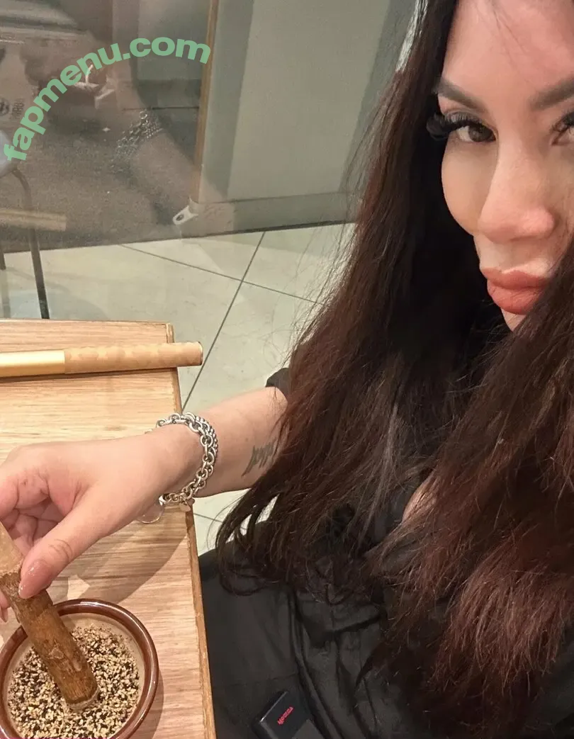 hotmesstv nude photo #0033 (hotmesstv)