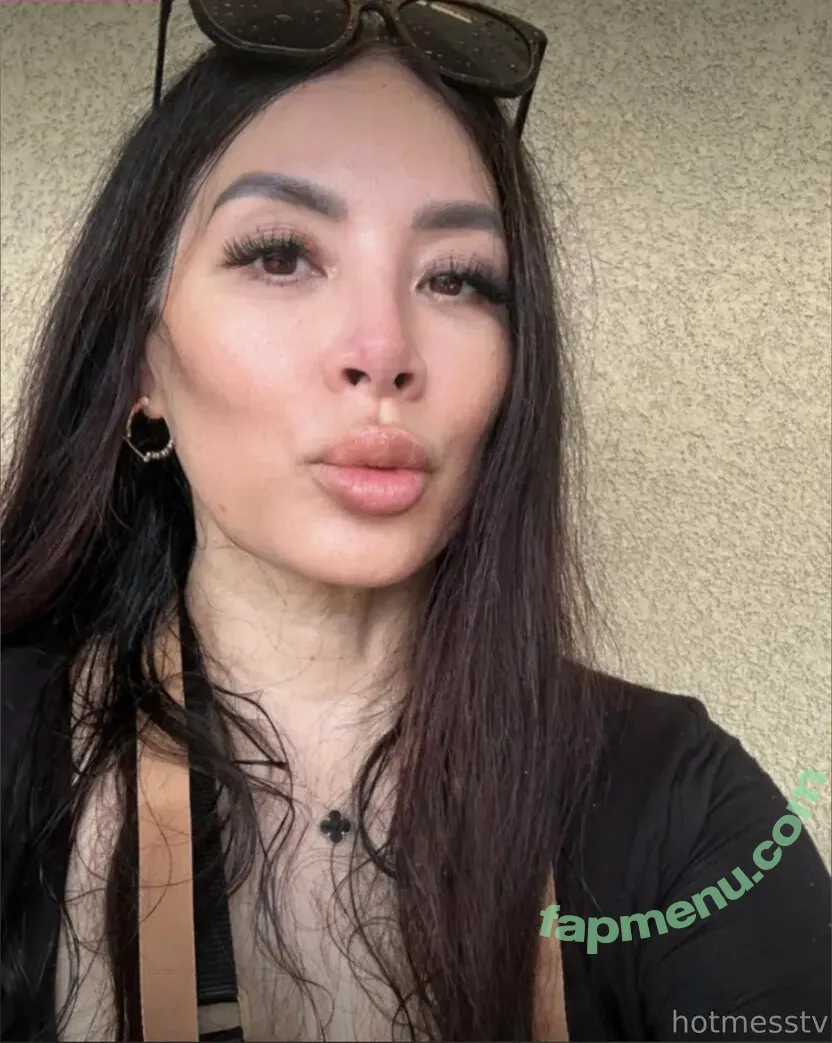 hotmesstv nude photo #0042 (hotmesstv)