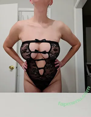 hotmomnextdoorxxx / hotmomnextdoor nude photo #0029