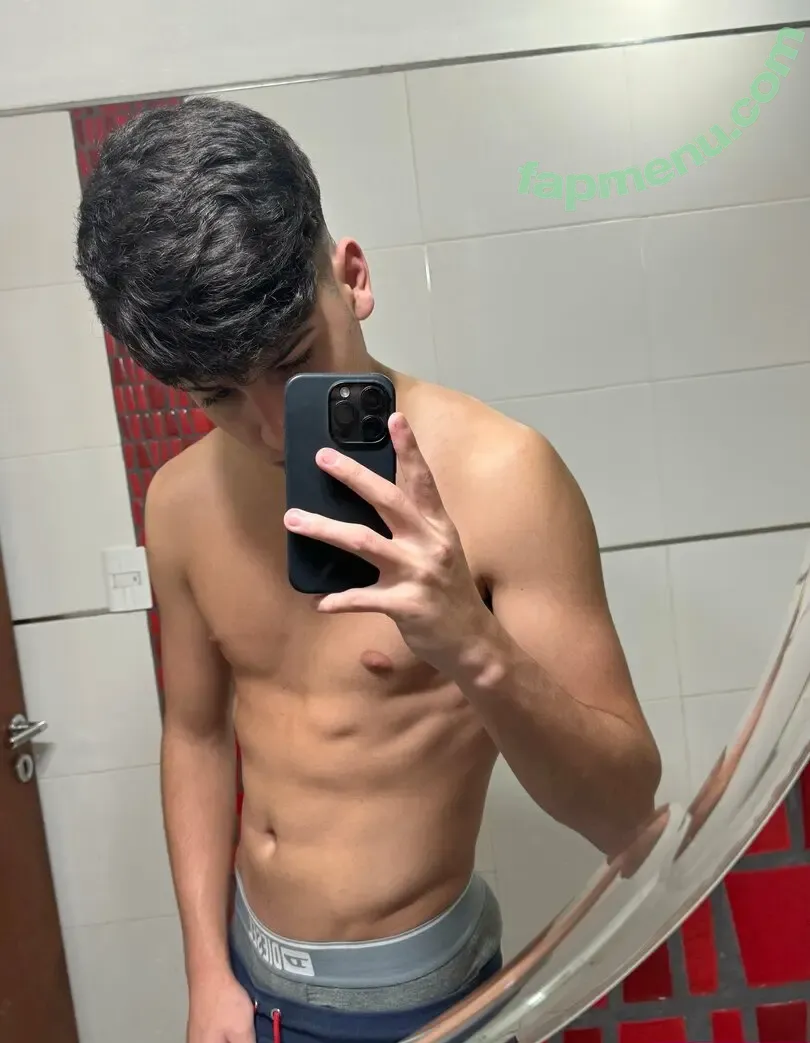 hottboy22 nude photo #0009 (hotboywes_1017)