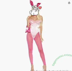 hottestofnikkilive / nikki.cherryblossom nude photo #0001