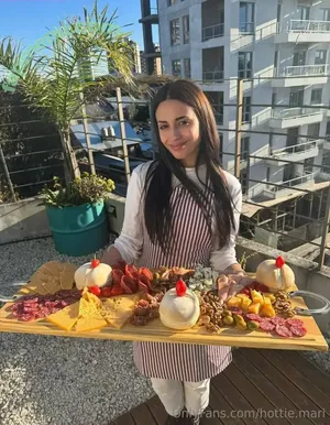 hottie.mari / hottieyogi nude photo #0053