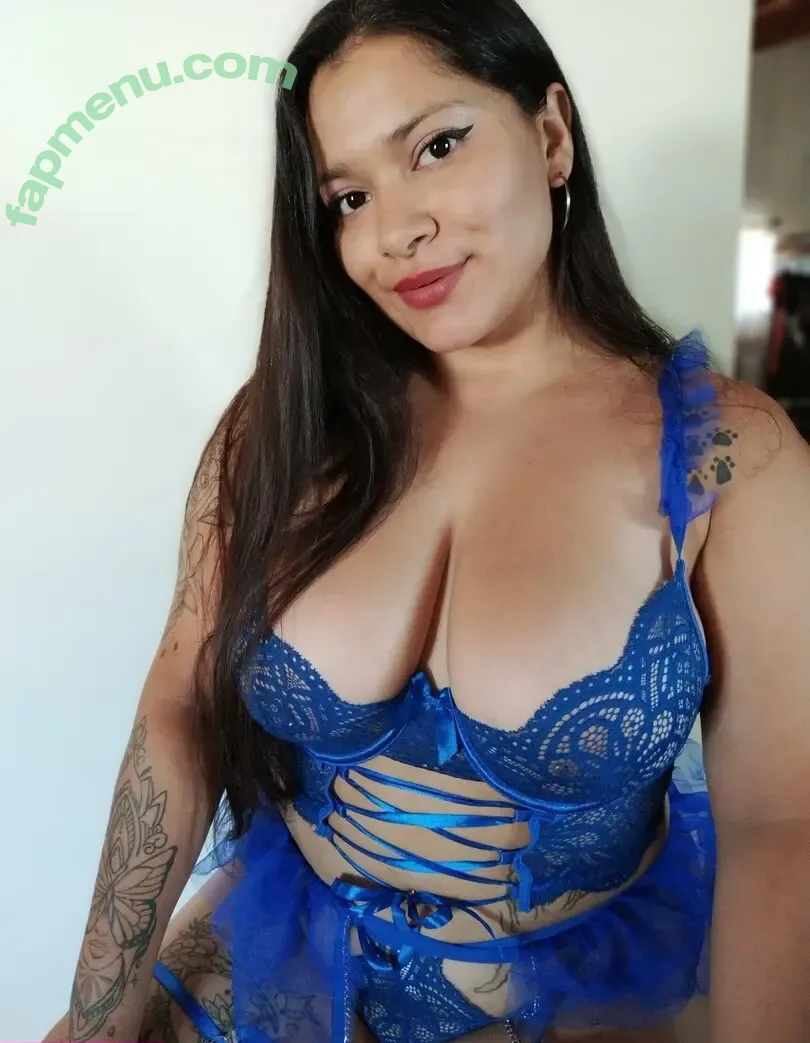 hotwalie nude photo #0010 (hot_wila_media)