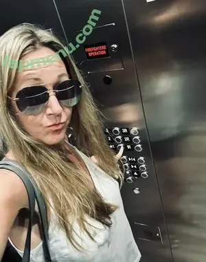 Hotwife Victoria / eu_victoriavic / hot_wife_victoria nude photo #0111