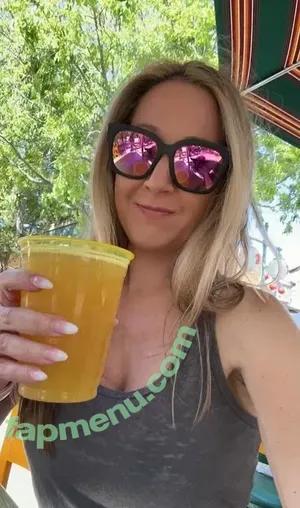 Hotwife Victoria / eu_victoriavic / hot_wife_victoria nude photo #0112