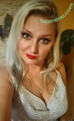  nude photo #0004