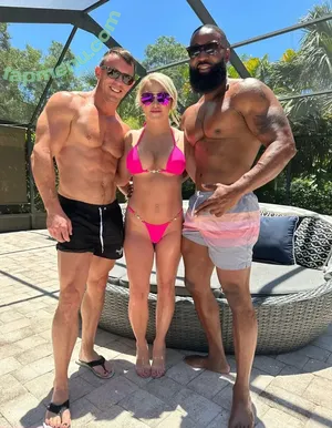 HotWifeHeidiNC / MySecretLifePOV / heidi_hotwife nude photo #0203