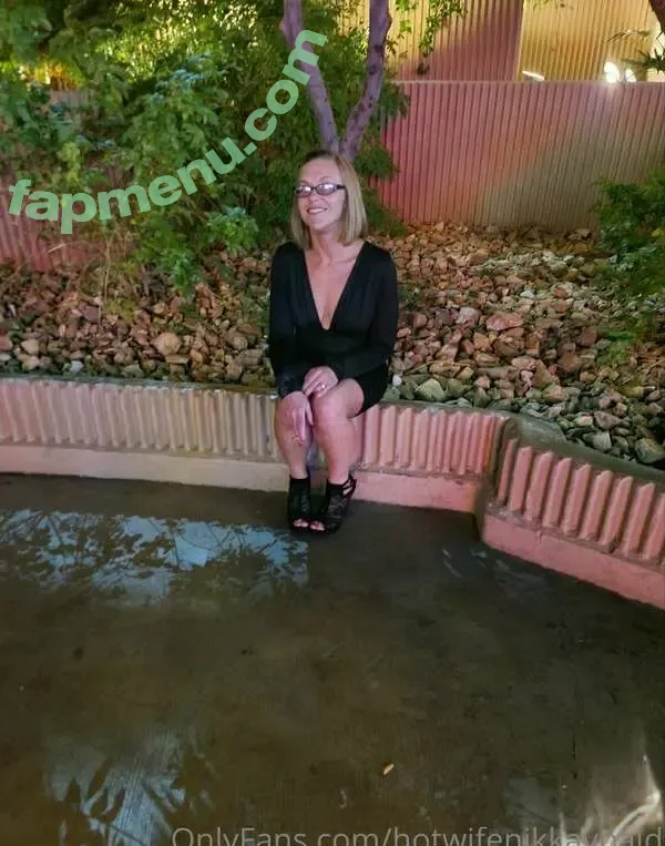 Hotwifenikkay nude photo #0002 (hotwifenikkaypaid)