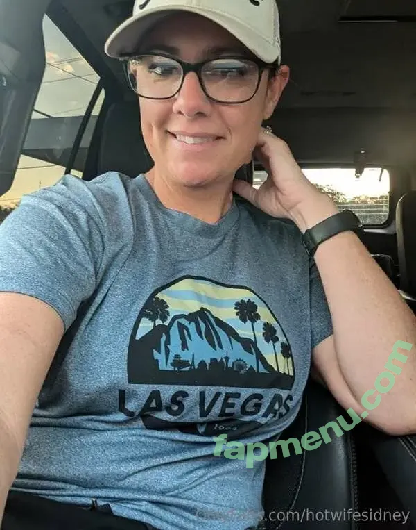 hotwifesidney nude photo #0101 (hotwifesidney)