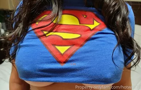 hotwifevenessa / lovevenessa nude photo #0031