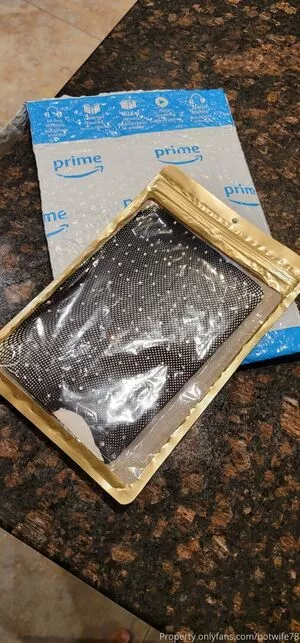 hotwifevenessa / lovevenessa nude photo #0032