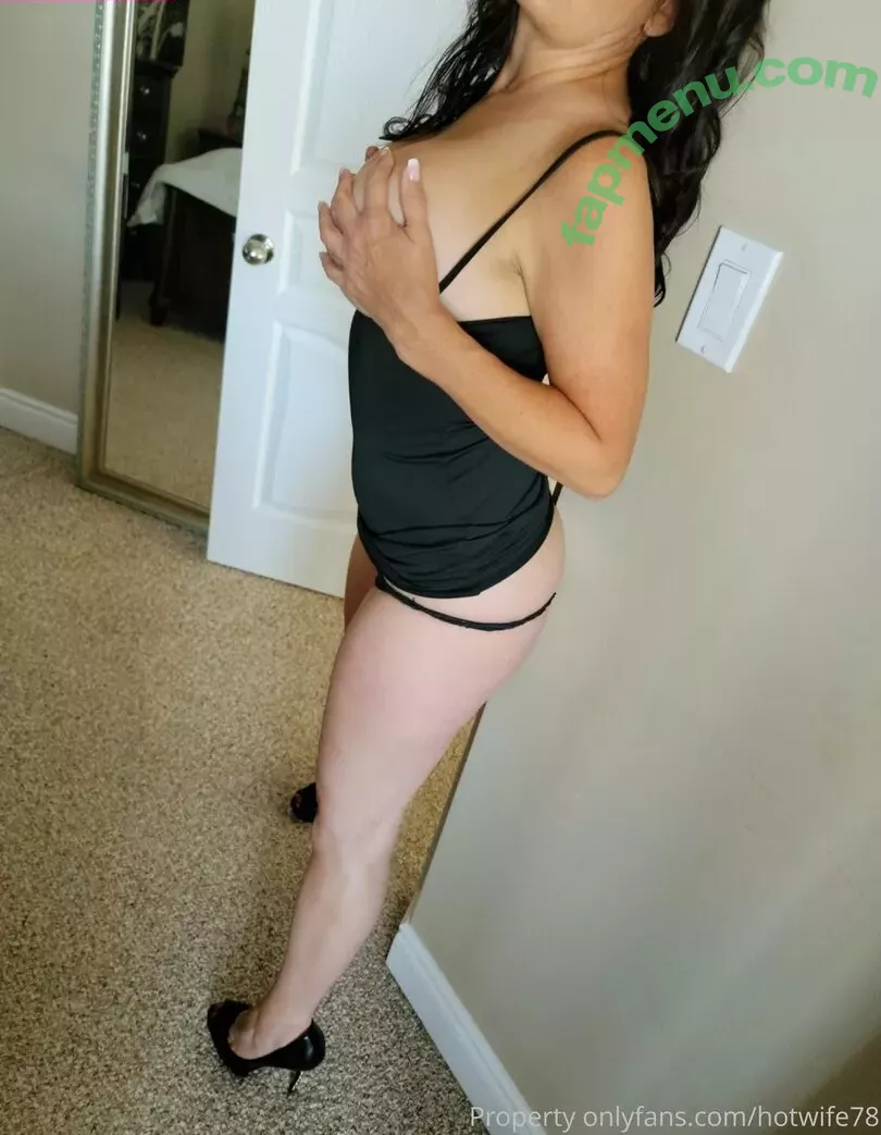 hotwifevenessa nude photo #0087 (lovevenessa)