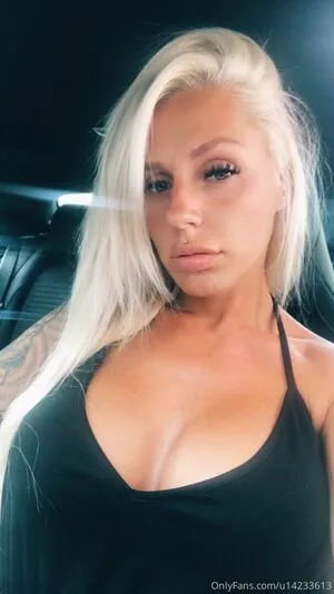 Hotwifey / Daisy Rae / Daisy15 / Daisy_Raexx / coraliedaisy_x / husbandhotwifeyx nude photo #0049
