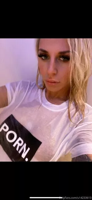 Hotwifey / Daisy Rae / Daisy15 / Daisy_Raexx / coraliedaisy_x / husbandhotwifeyx nude photo #0055
