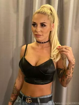 Hotwifey / Daisy Rae / Daisy15 / Daisy_Raexx / coraliedaisy_x / husbandhotwifeyx nude photo #0058
