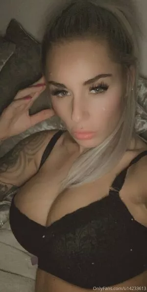 Hotwifey / Daisy Rae / Daisy15 / Daisy_Raexx / coraliedaisy_x / husbandhotwifeyx nude photo #0072