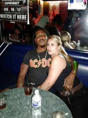 Hotwives XXX / hotwifeemma / katiejaneuk nude photo #0103