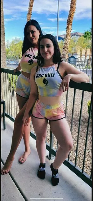 Hotwives XXX / hotwifeemma / katiejaneuk nude photo #0178