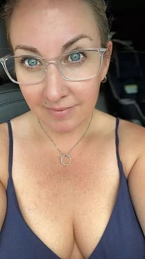 Hotwives XXX / hotwifeemma / katiejaneuk nude photo #0213