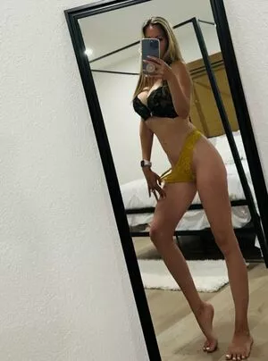 Hotwives XXX / hotwifeemma / katiejaneuk nude photo #0425