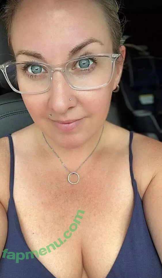 Hotwives XXX nude photo #0213 (hotwifeemma / katiejaneuk)