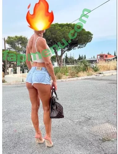 Hotwives XXX nude photo #0259 (hotwifeemma / katiejaneuk)