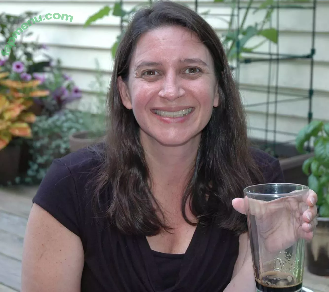 Hotwives XXX nude photo #0374 (hotwifeemma / katiejaneuk)