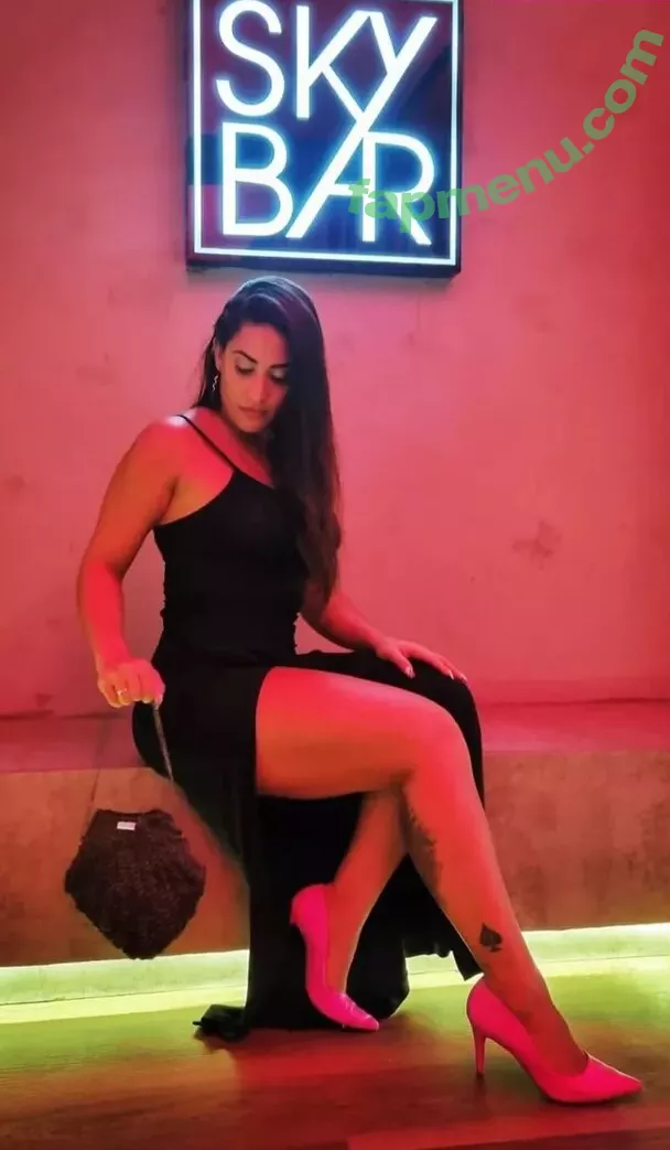 Hotwives XXX nude photo #0386 (hotwifeemma / katiejaneuk)