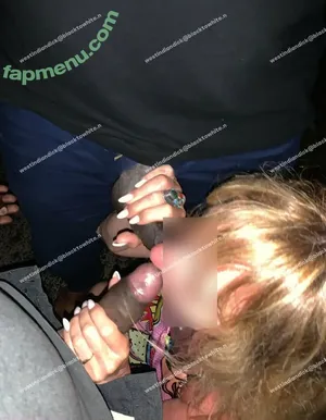 Hotwives XXX / hotwifeemma / katiejaneuk nude photo #1586