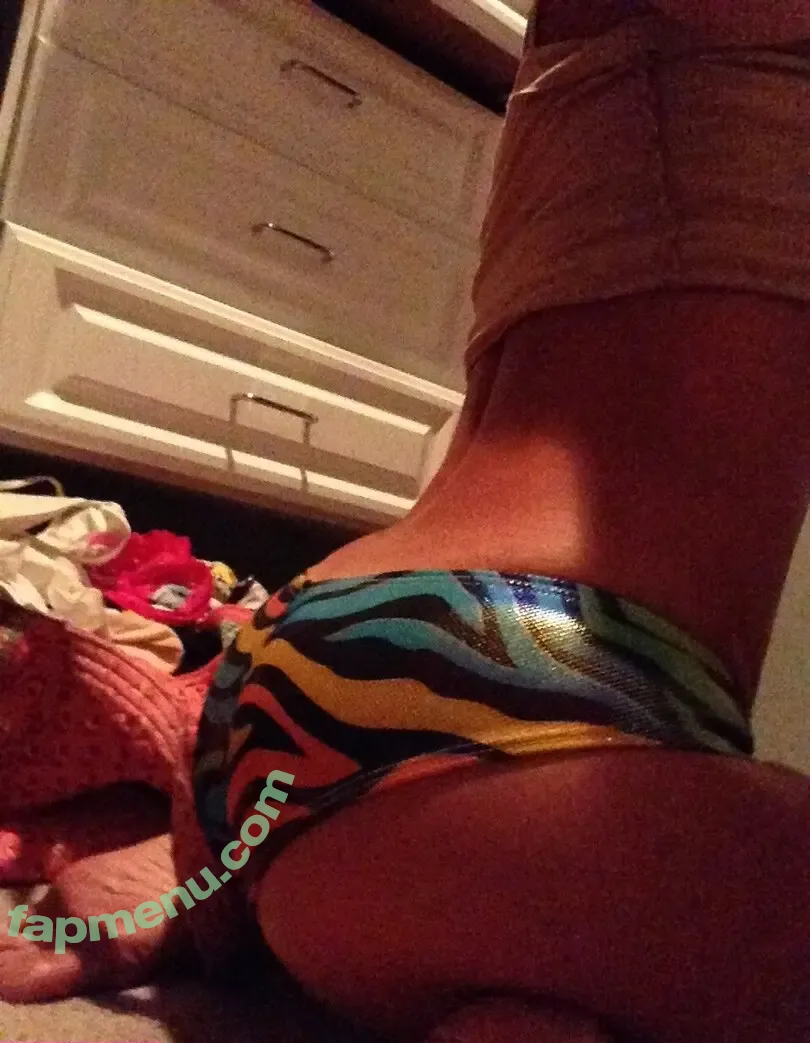 Hotwives XXX nude photo #1265 (hotwifeemma / katiejaneuk)