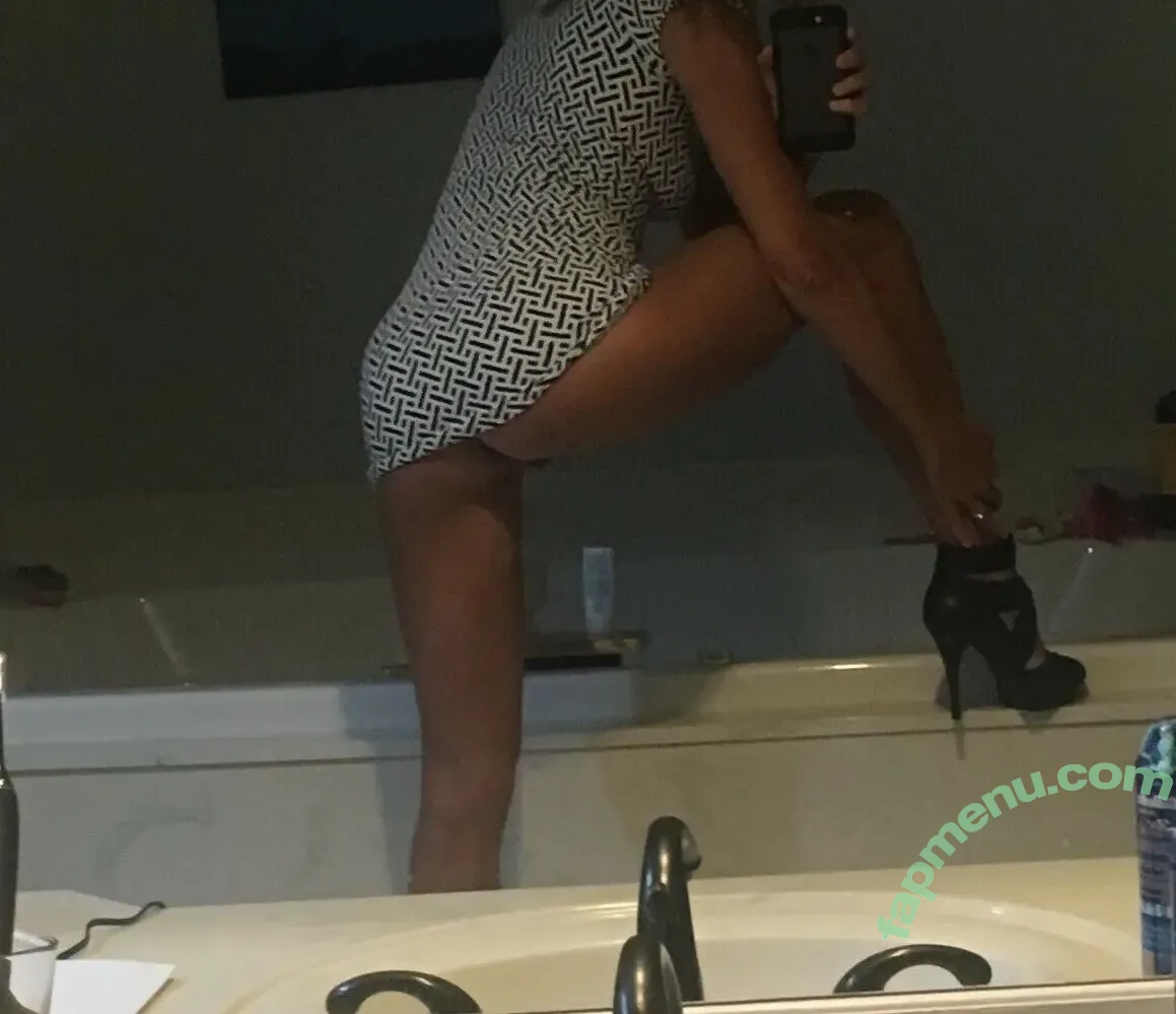 Hotwives XXX nude photo #1269 (hotwifeemma / katiejaneuk)