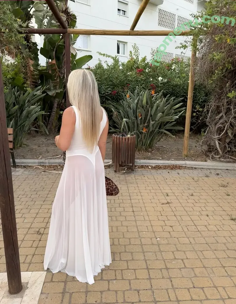 Hotwives XXX nude photo #1508 (hotwifeemma / katiejaneuk)