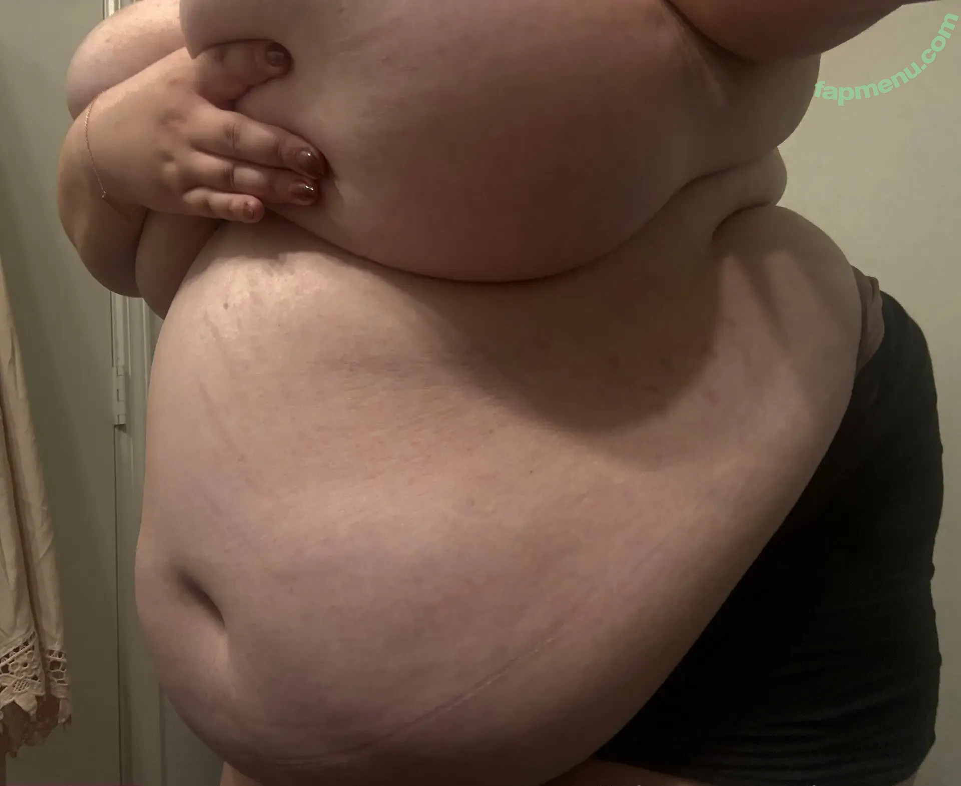 housecow nude photo #0080 (flowertowncharm)