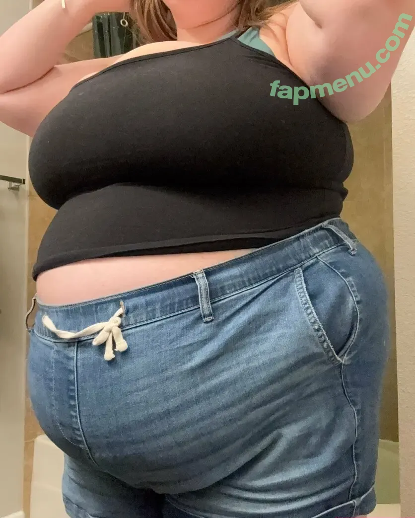 housecow nude photo #0104 (flowertowncharm)