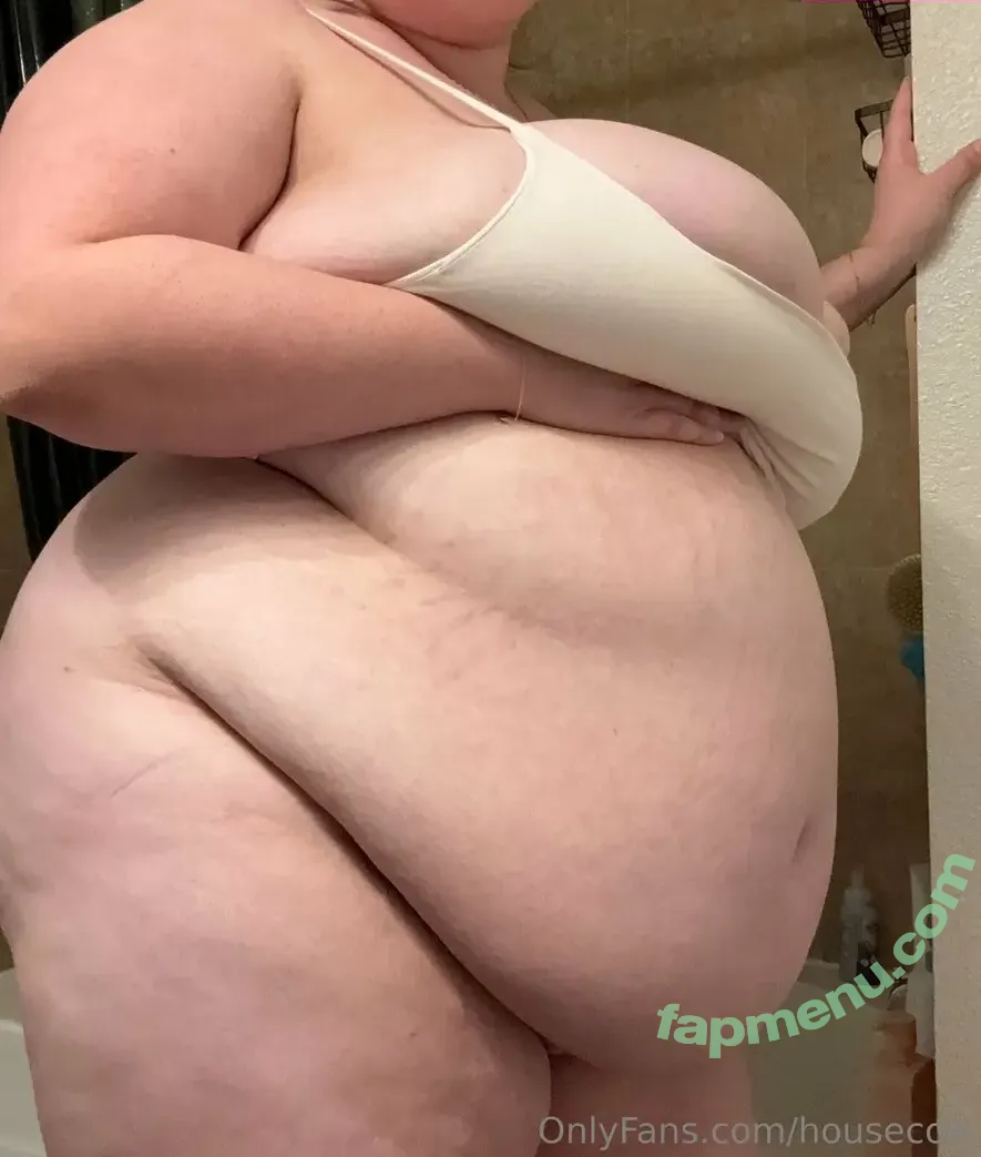 housecow nude photo #0176 (flowertowncharm)