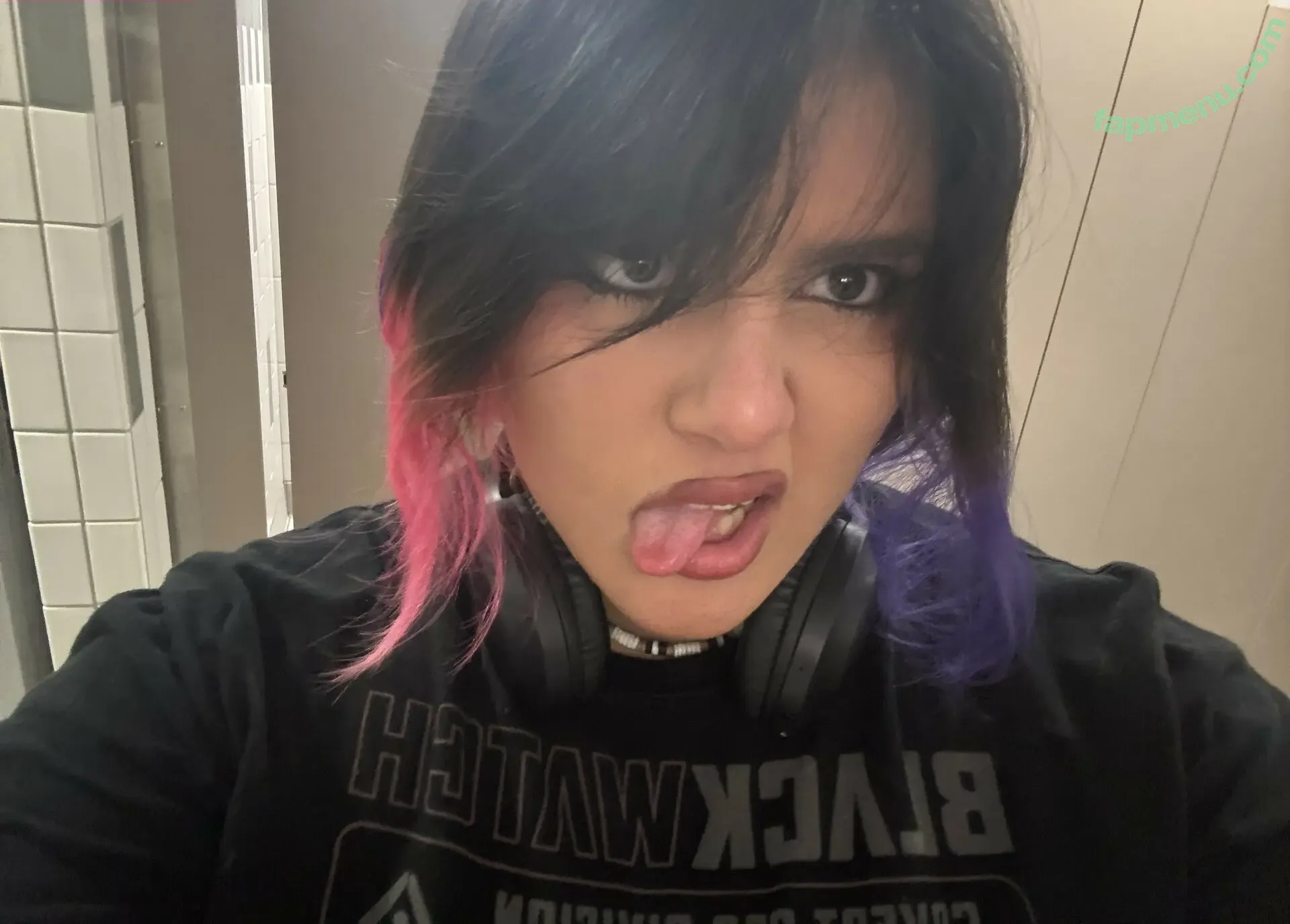 Howdycompa nude photo #0106 (compahowdy)