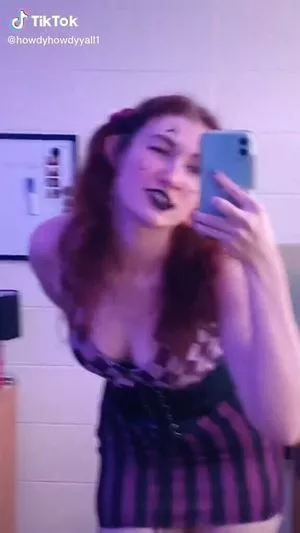 Howdyhowdyyall1 / blackmarketbagelsociety / howdy_howdy_yalll / mostlymilk nude photo #0032