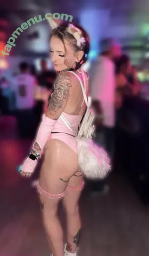  nude photo #0005