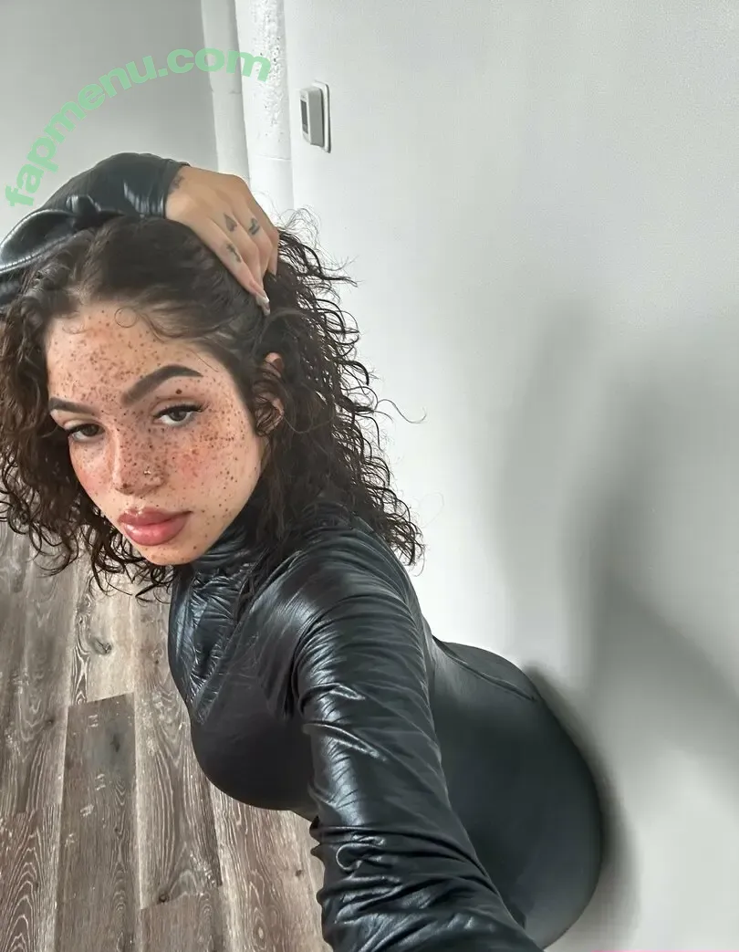 howloud nude photo #0001 (howloud)