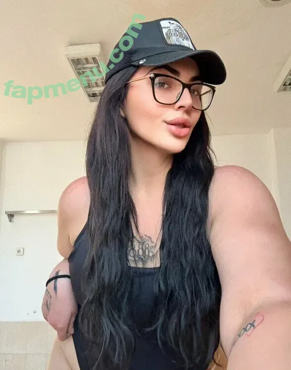 hrissixxx nude photo #0007 (8hrisipisi8)