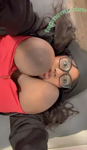 Hugetiddybabe / B1gtitbabe nude photo #0013