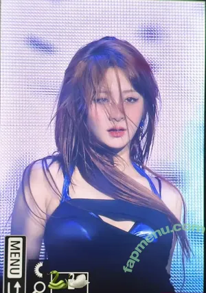 Huh Yunjin 허윤진 / LESSERAFIM / jenaissante nude photo #0027
