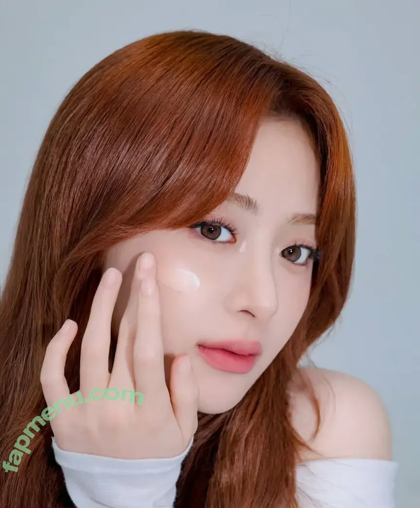 Huh Yunjin 허윤진 nude photo #0011 (LESSERAFIM / jenaissante)