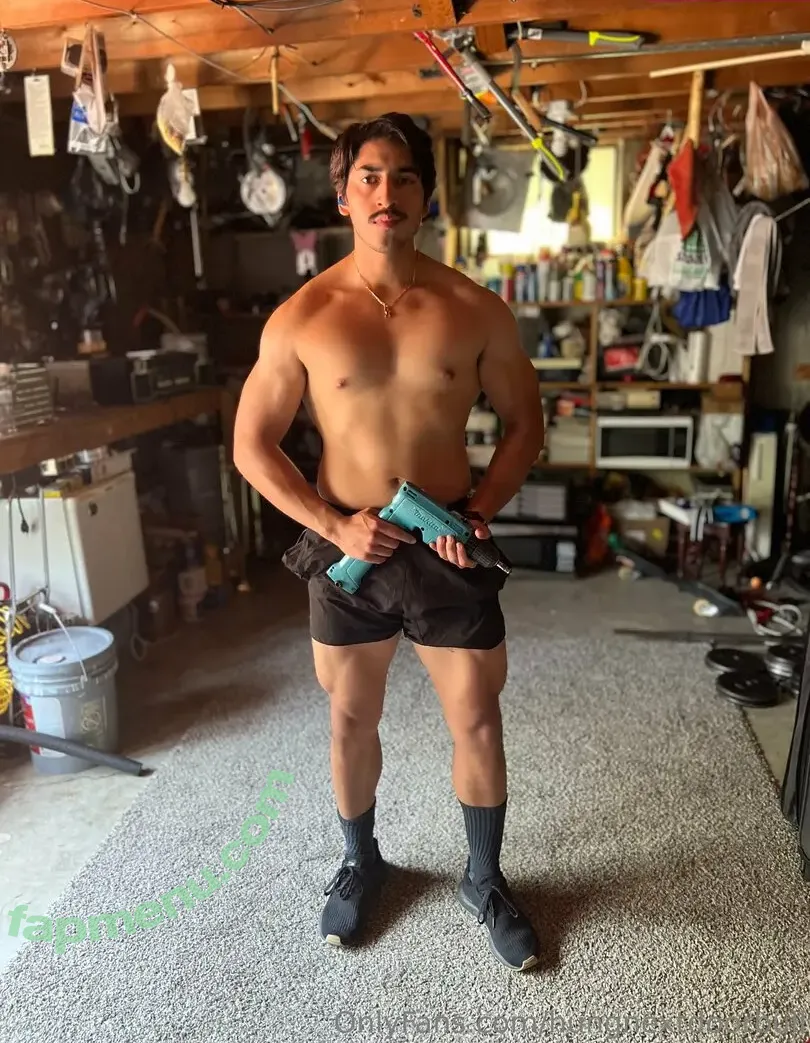 hungnextdoorbull nude photo #0059 (hungnextdoorbull)