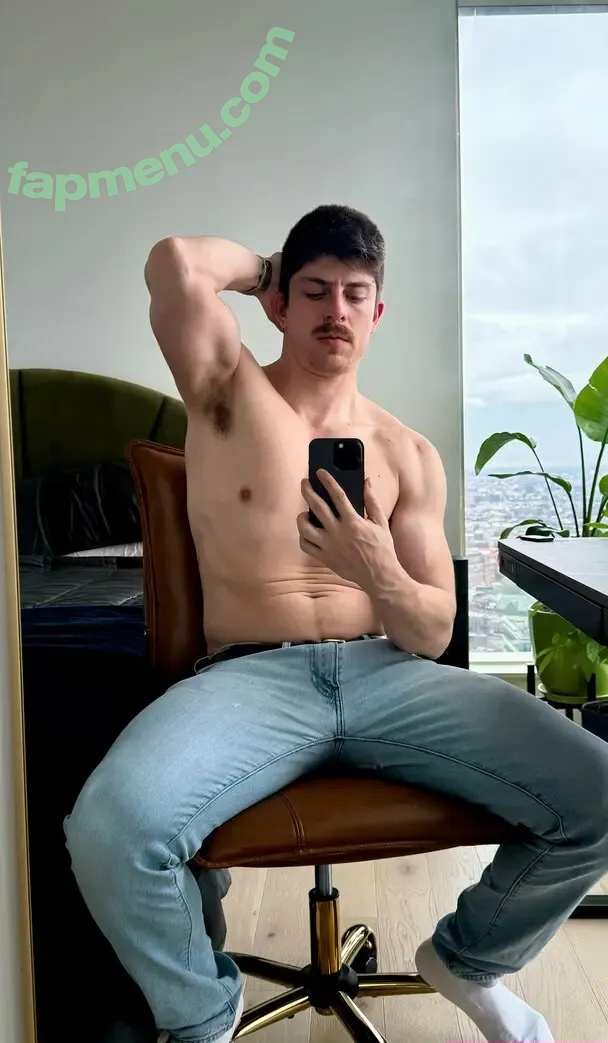 hungskater nude photo #0001 (hungskater)